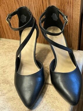 Apt. 9, black pointed toe strappy stiletto heels, size 7.5, like new!